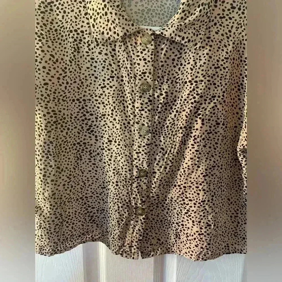Woman’s milk & honey Animal Print Button Down Short Sleeve Crop Top Size XS - Picture 2 of 5